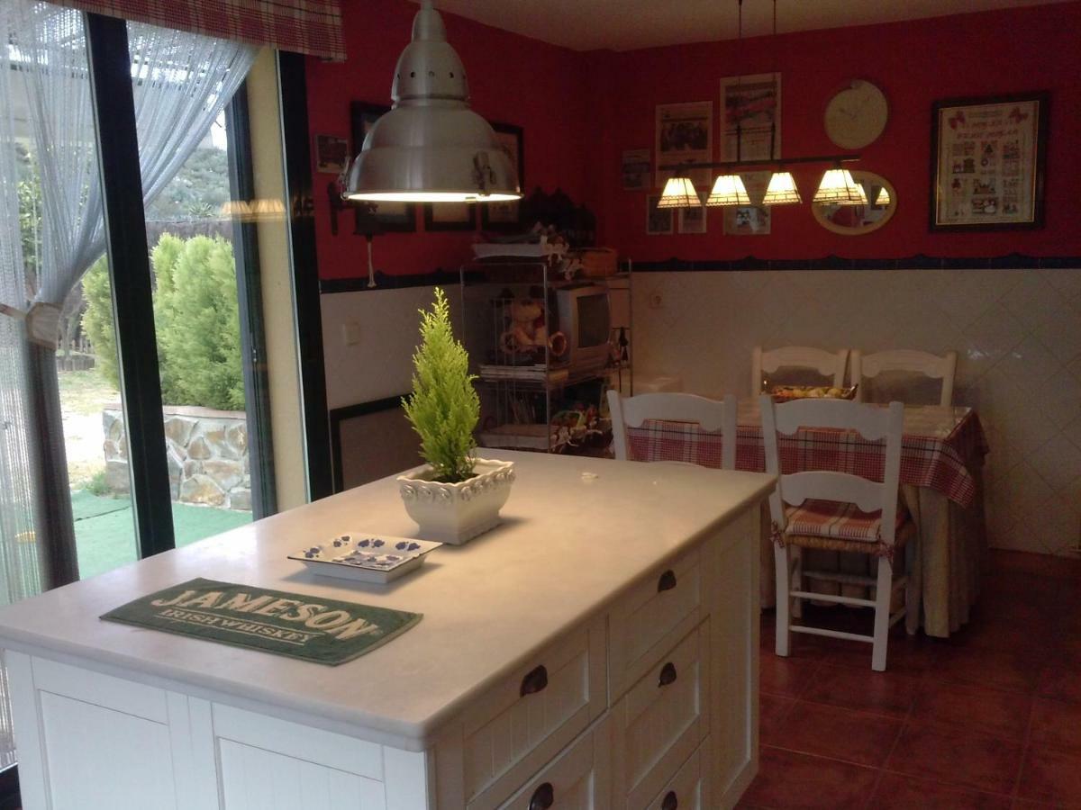 Casa Encantadora Con Piscina Privada Y Chimenea Villa Las Jaras Esterno foto