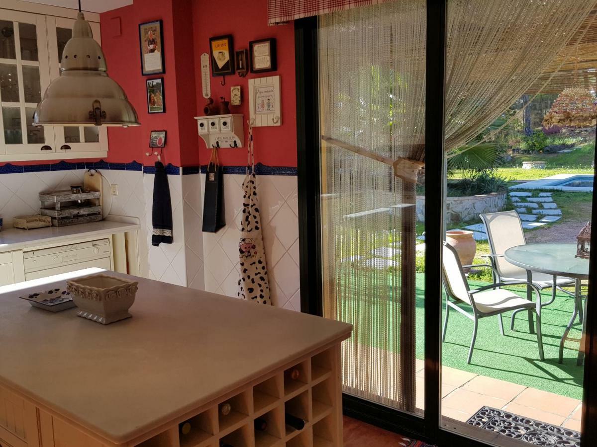Casa Encantadora Con Piscina Privada Y Chimenea Villa Las Jaras Esterno foto