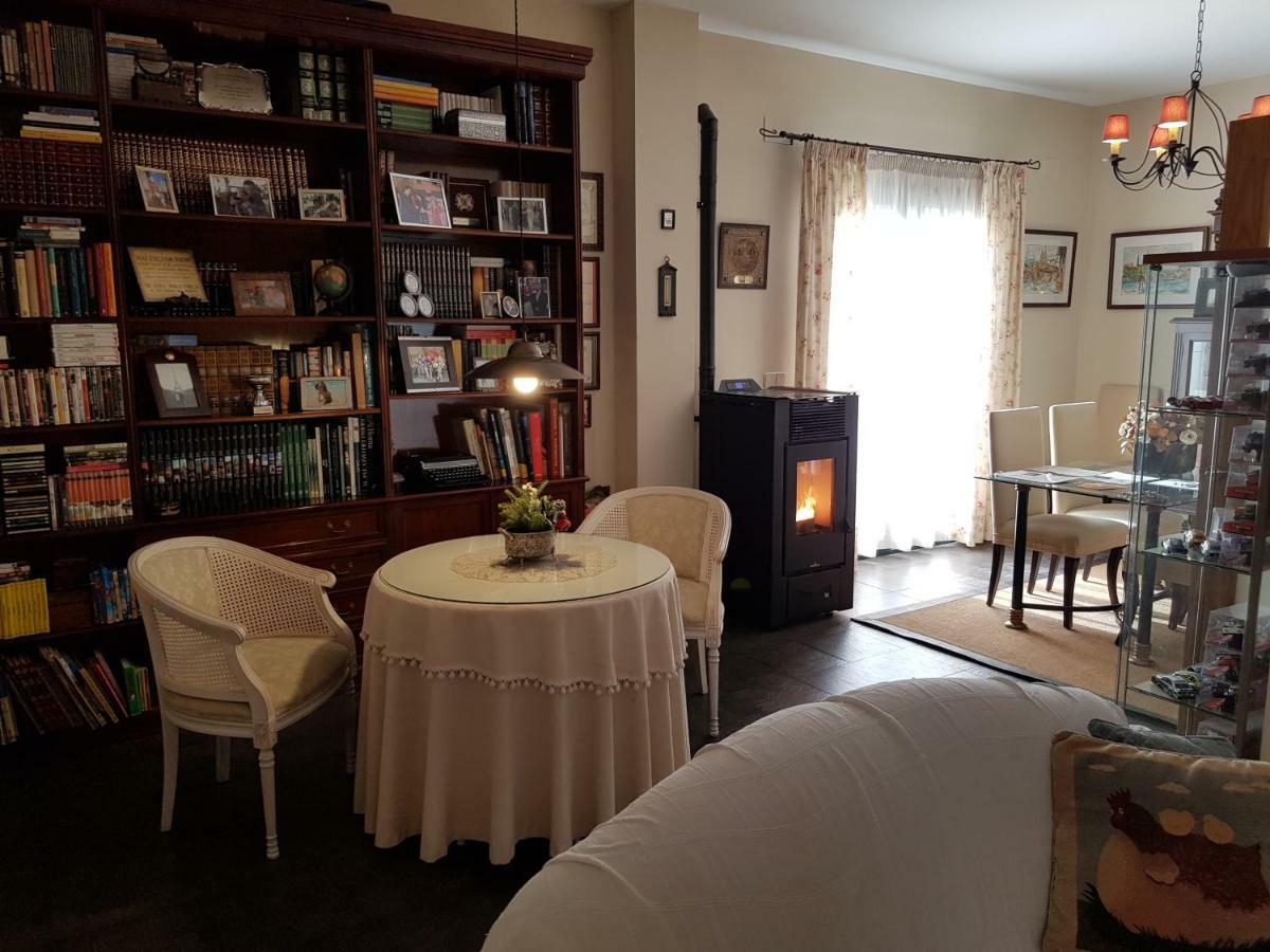 Casa Encantadora Con Piscina Privada Y Chimenea Villa Las Jaras Esterno foto